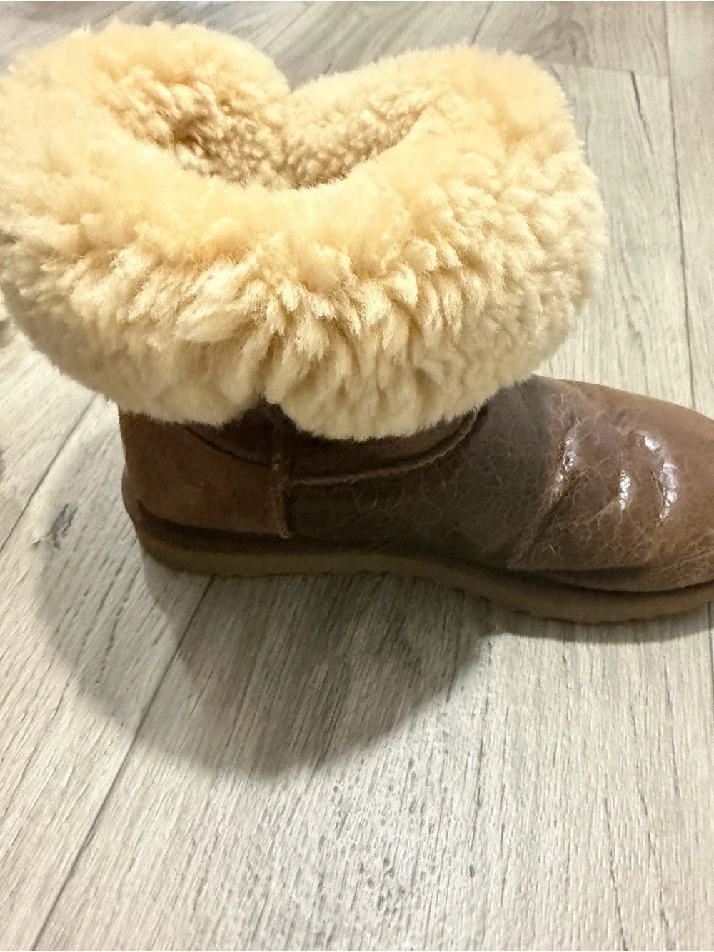 UGG Chestnut leather Shearling Mid-Calf Boot